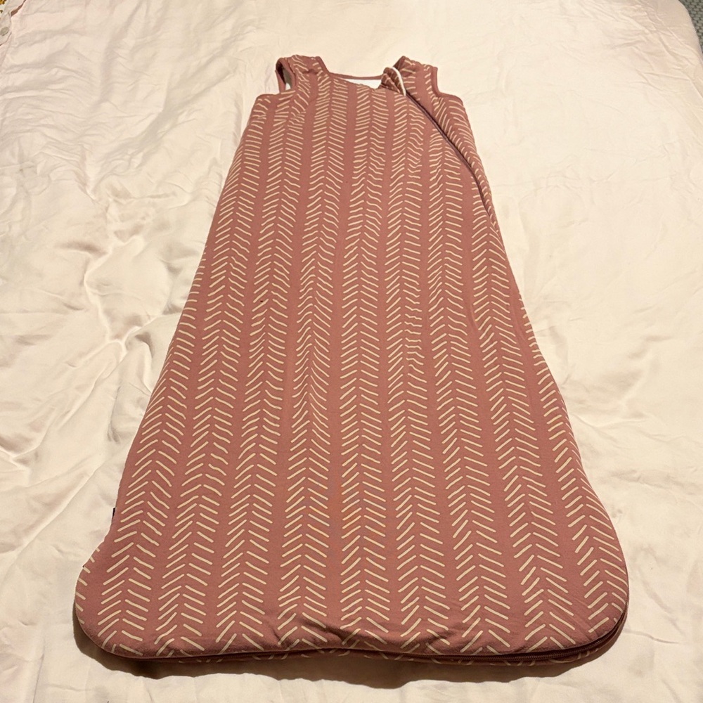 Kyte BABY 2.5 TOG Size Large Mauve Pink Zigzag Sleep Sack
